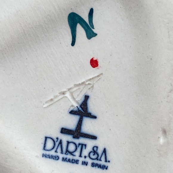 Vintage D’ART S.A. Blue/White Porcelain Sitting Girl Holding A Doll Figurine - Picture 11 of 14